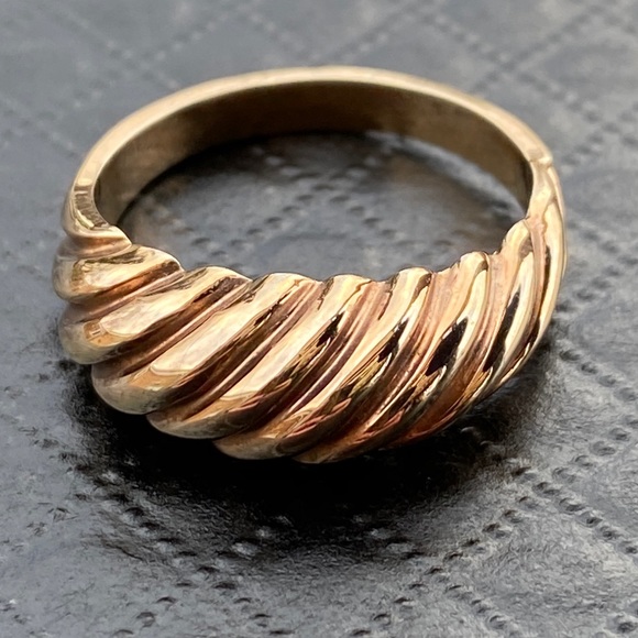 Gold Twisted Unisex Ring Sz 8